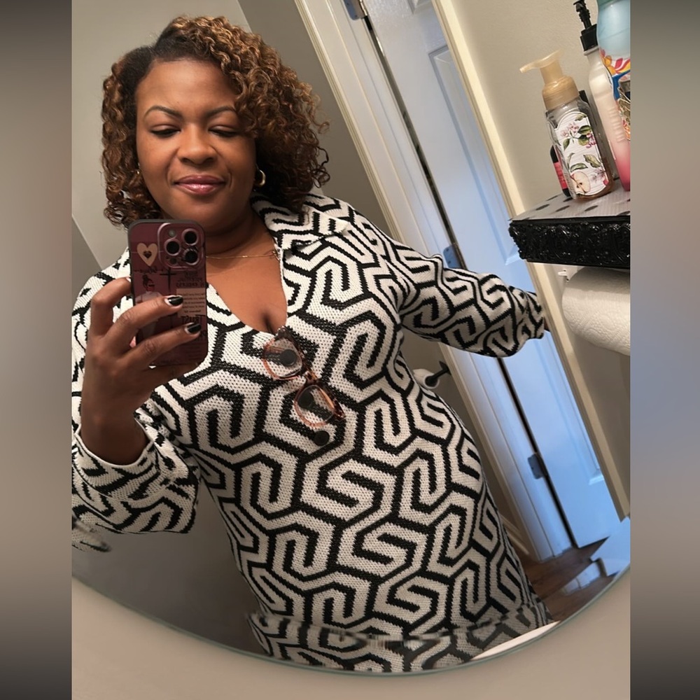 SHEIN Black and White Geometric Knit Midi Dress